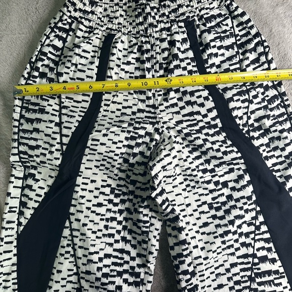 NWOT- FP Movement Aces Printed Pants - Picture 9 of 10